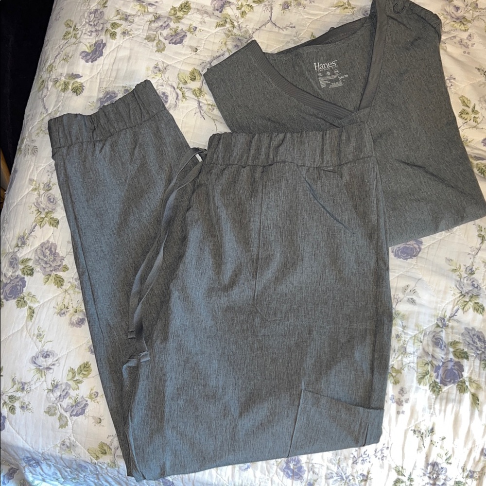 Hanes V-Neck Scrub Set